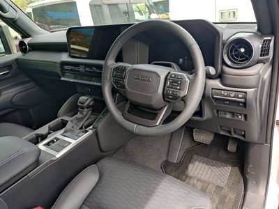 2025 Toyota LAND CRUISER 250 — миниатюра 8