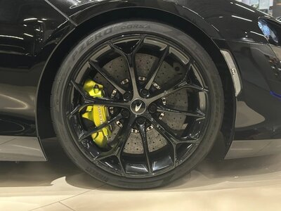 صورة 3 لـ 2023 Mclaren ARTURA