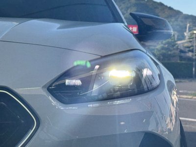 2025 BMW 1 SERIES photo 10
