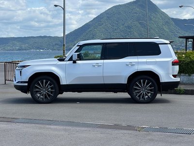 2025 Lexus GX — фото 3