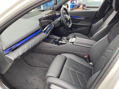 2024 BMW 5 SERIES — фото 15