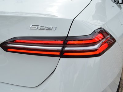 2024 BMW 5 SERIES — фото 9