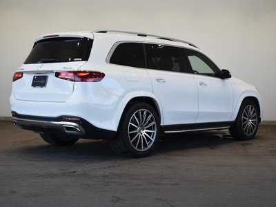 2025 Mercedes-BENZ GLS photo 4