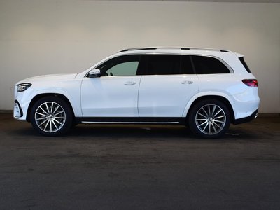 2025 Mercedes-BENZ GLS photo 3