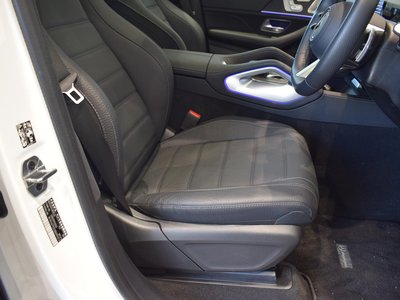 2025 Mercedes-BENZ GLS photo 8