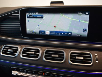 2025 Mercedes-BENZ GLS photo 13