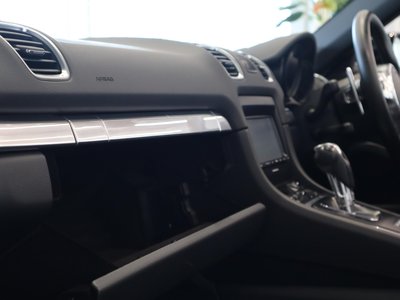 2015 Porsche BOXSTER thumbnail 34