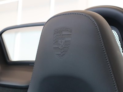 2015 Porsche BOXSTER thumbnail 21