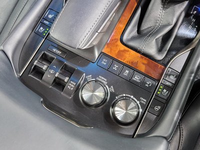 2016 Lexus LX 缩略图 23