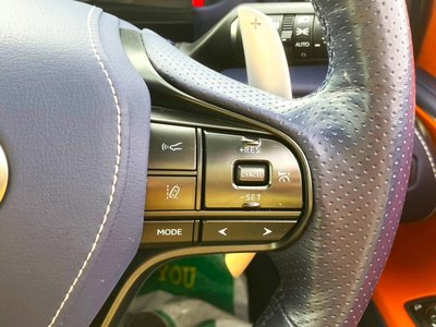 صورة مصغرة 10 لـ 2017 Lexus LC