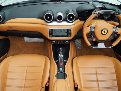 2016 Ferrari CALIFORNIA T 照片 4