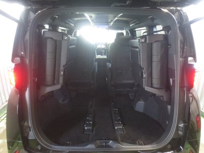 صورة 14 لـ 2024 Toyota ALPHARD