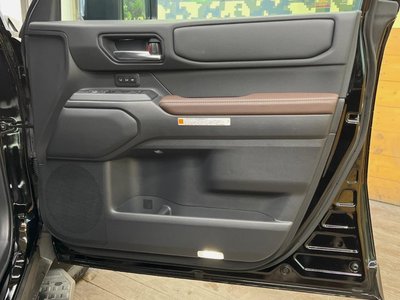 صورة 27 لـ 2025 Toyota LAND CRUISER 250