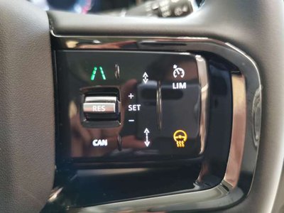 صورة 13 لـ 2025 LAND Rover RANGE ROVER EVOQUE