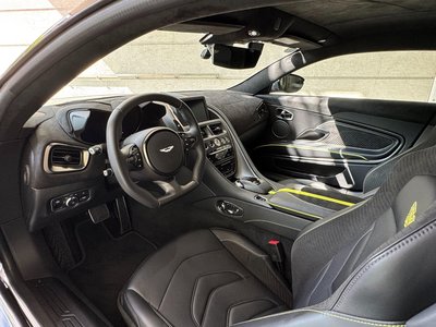 2024 Aston Martin DBS SUPERLEGGERA — фото 27