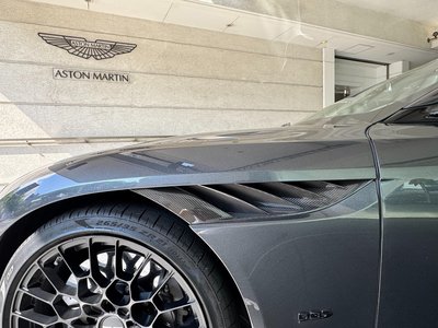 2024 Aston Martin DBS SUPERLEGGERA — фото 12