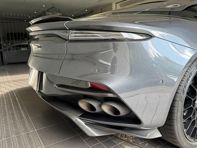2024 Aston Martin DBS SUPERLEGGERA — фото 23