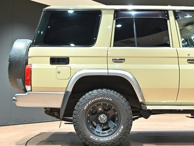 2015 Toyota LAND CRUISER 70 thumbnail 46