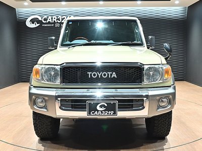 2015 Toyota LAND CRUISER 70 photo 3