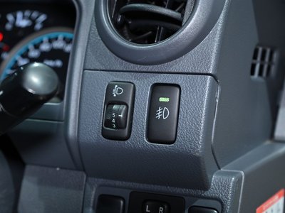 2015 Toyota LAND CRUISER 70 thumbnail 26