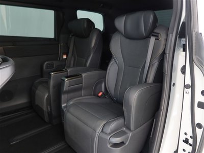 2023 Toyota ALPHARD photo 12