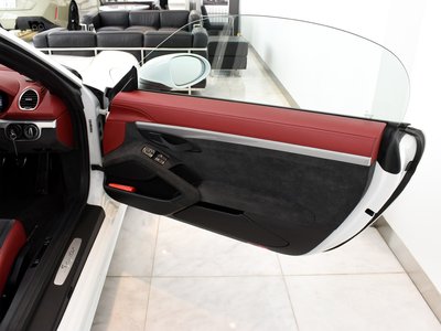 2021 Porsche 718 SPYDER photo 14