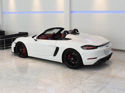 2021 Porsche 718 SPYDER thumbnail 38