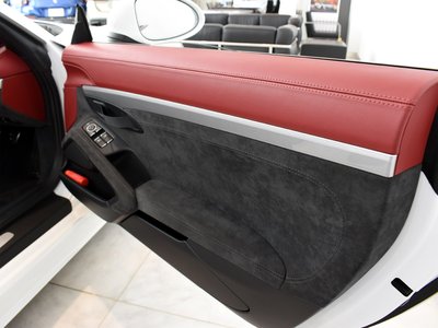 2021 Porsche 718 SPYDER photo 15