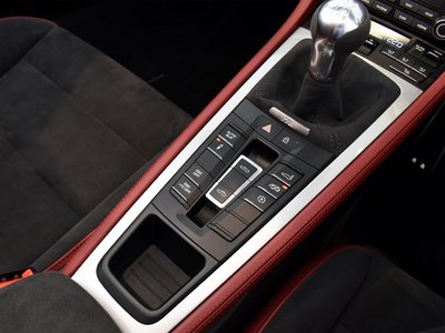 2021 Porsche 718 SPYDER thumbnail 29
