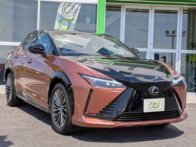 2023 Lexus RZ — фото 2