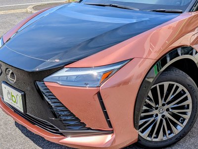 2023 Lexus RZ 照片 21