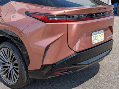 2023 Lexus RZ 照片 27