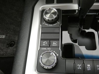 صورة مصغرة 21 لـ 2020 Toyota LAND CRUISER 200