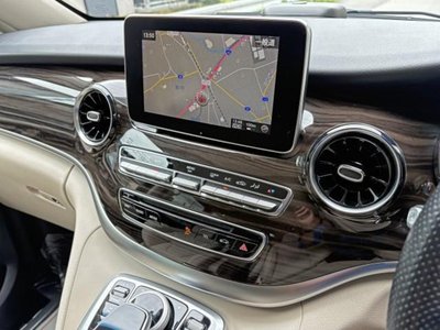 2020 Mercedes-BENZ V-CLASS photo 10