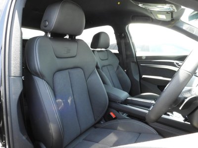 2025 AUDI Q8 SPORTBACK E-TRON — миниатюра 30