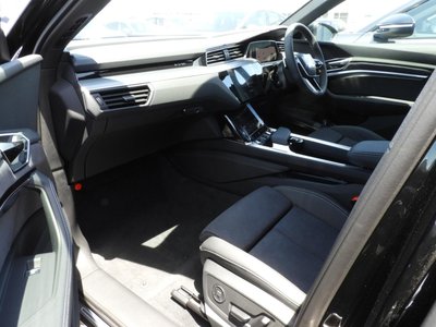 2025 AUDI Q8 SPORTBACK E-TRON — миниатюра 29
