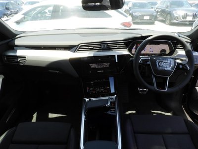 2025 AUDI Q8 SPORTBACK E-TRON — фото 6
