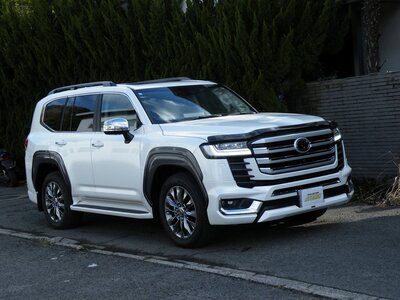 صورة 3 لـ 2023 Toyota LAND CRUISER 300