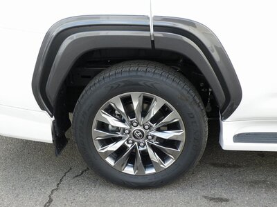 صورة 27 لـ 2023 Toyota LAND CRUISER 300