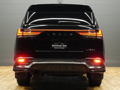 2023 Lexus LX photo 14