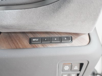 2024 Lexus LM 照片 28
