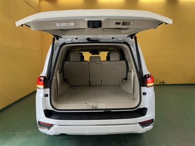 2024 Toyota LAND CRUISER 300 thumbnail 57