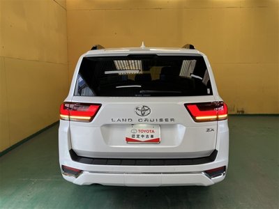 2024 Toyota LAND CRUISER 300 thumbnail 5