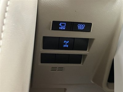2024 Toyota LAND CRUISER 300 thumbnail 32