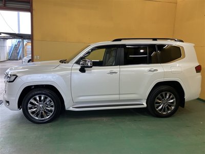 2024 Toyota LAND CRUISER 300 thumbnail 4