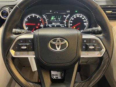 2024 Toyota LAND CRUISER 300 thumbnail 37