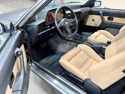 صورة 32 لـ 1989 BMW 6 SERIES