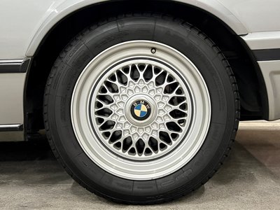 صورة 28 لـ 1989 BMW 6 SERIES