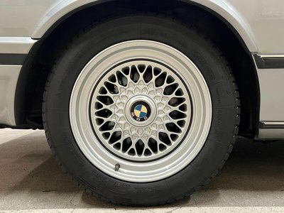 صورة 30 لـ 1989 BMW 6 SERIES