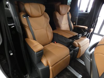 صورة 40 لـ 2023 Toyota VELLFIRE